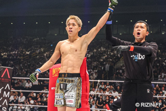 【RIZIN】“JTTの超新星”18歳・秋元強真、金太郎に豪快KO勝利！「未来さんや海さんがいなくなったRIZINを盛り上げていく！」