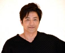 56歳・大沢たかお、胸筋チラ見せのバスローブ姿公開　色気爆発に「水も滴るいい男」「国宝」