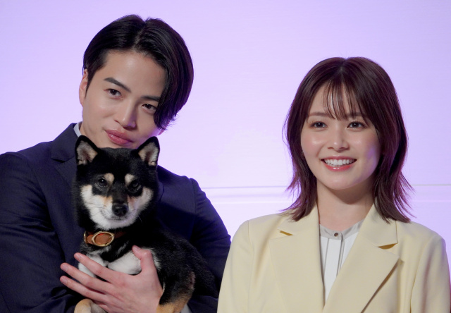 菊池風磨、“愛犬”がサプライズ登場でほっこり　主演ドラマ主題歌作詞に「大満足」