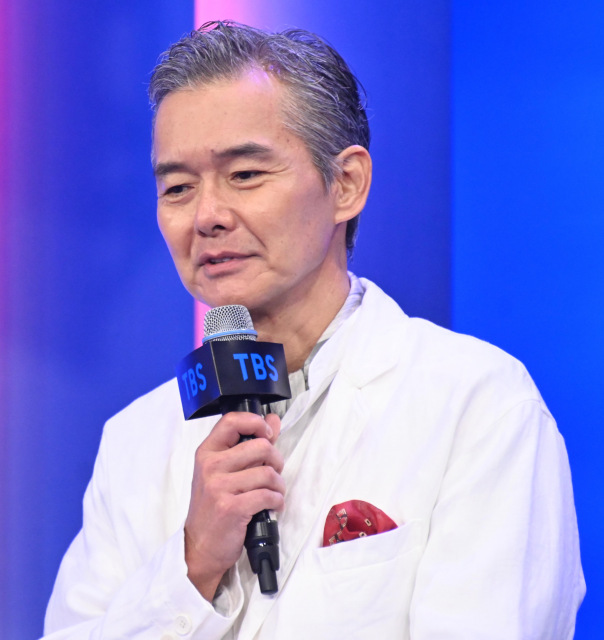 渡部篤郎、スタッフ・キャスト全員に太っ腹差し入れ　一同驚き「どこからともなくサプライズで」