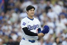 ドジャース、大谷翔平ら“チーム一丸”で戦う様子が伝わる写真公開「アカン、良いシーンや」「この写真好きすぎる」