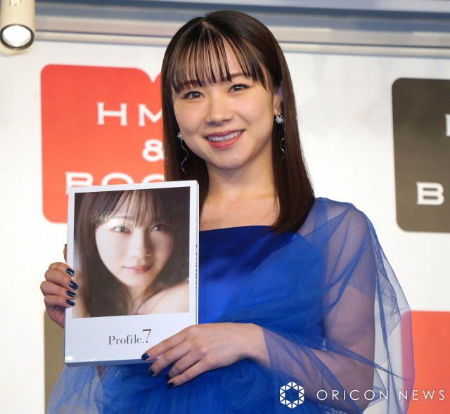 石田亜佑美、モー娘。ラスト写真集で“美背中”に自信「最近はより磨きがかかっている」