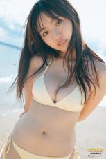 “三刀流美女”豊田ルナ、オトナの色気と美しさがあふれる…　『ヤンマガ』グラビア秘蔵カット公開