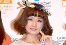 千秋、娘ら家族で53歳バースデー会「夫とはずっと前に籍を抜いてはいるけれど、今年も家族でお祝いしてくれました」　記念ショット公開