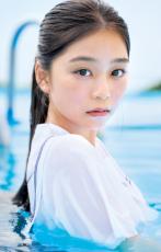 “制コレ24グランプリ”稲光亜依、初ソロ表紙＆グラビアで魅せる圧倒的透明感＆青春感！