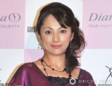 櫻井淳子、17歳・長女と親子ショット「てげ美しすぎます」「笑顔が素敵」　家族で厳島神社へ