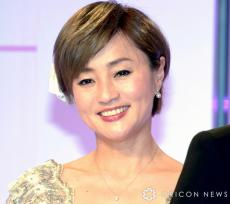 橋本志穂、兄“顔出し”の記念ショット紹介「面影ある」　兄は1つ年上で双子