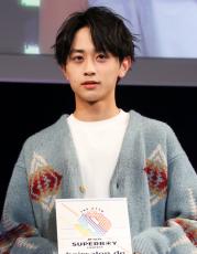 爽やかな笑顔とフラで魅了した16歳のピュアボーイ・久野徠斗さんが「hairsalon de Forever賞」を受賞、『第37回ジュノン・スーパーボーイ・コンテスト』