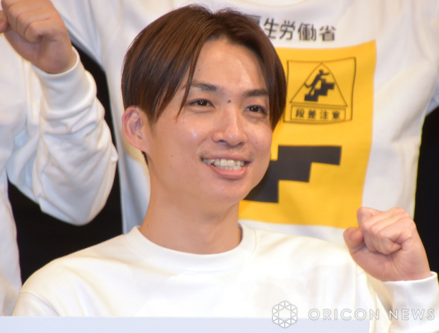 河井ゆずる、“ハードボイルドな母親”を顔出し「オカン、かっこいい」　中川家・剛からは「たまらん!!大ファンです！」