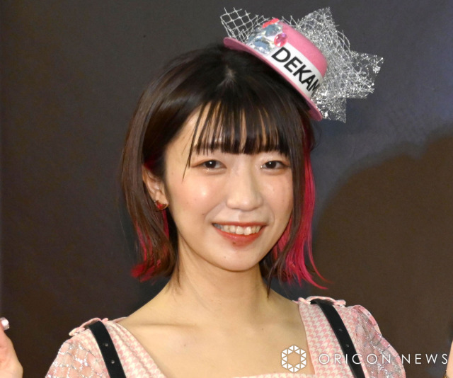 でか美ちゃん、夫・サツマカワRPGと“結婚式”で恋人つなぎの夫婦ショット　BGMセトリも話題「センスの塊」「最高！」