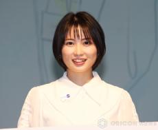 志田未来、美脚チラリな“回復中”ショット　真顔→笑顔でリラックス「なんでそんな無表情でかわいいのだろ」