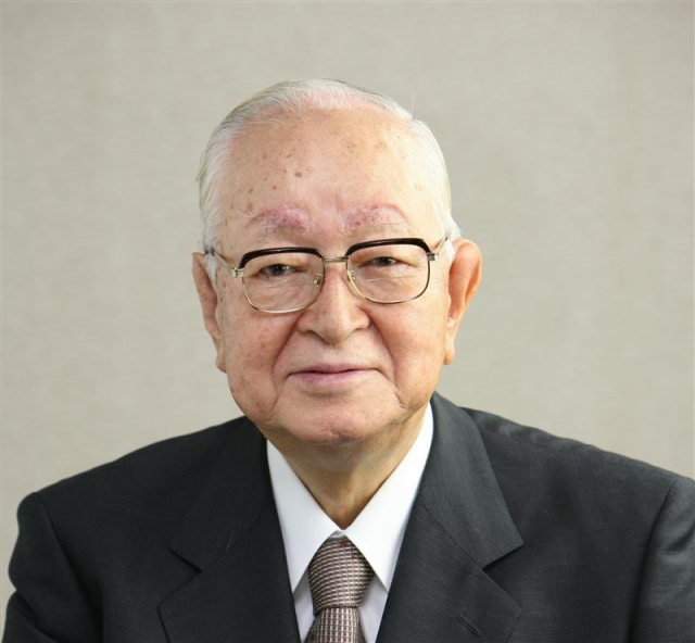 読売新聞グループ本社代表取締役主筆・渡辺恒雄さん、肺炎のため死去　98歳