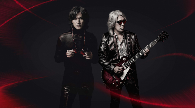 B'z、『アサヒスーパードライ』CMに出演　稲葉＆松本がおいしそうに飲む姿も　新たな楽曲「FMP」制作する姿を描く