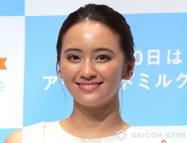 岡田結実、“オン眉”パッツン前髪のイメチェン姿披露「すごく似合ってる！」「雰囲気変わるね」