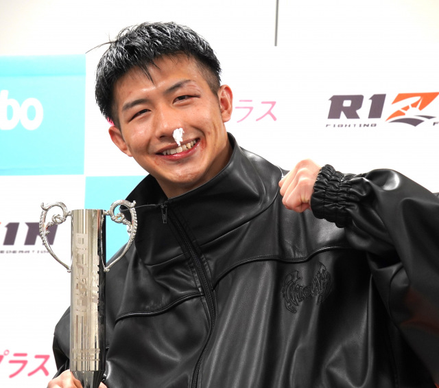 【RIZIN】朝久泰央「K-1の誇り」を胸にRIZINの舞台で勝利　ONE移籍選手には厳しい言葉、朝倉未来に対戦要求も