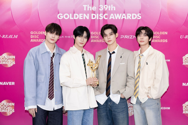 TXT、GDA「アルバム本賞」4度目受賞「夢と希望を届けられるアーティストに」　長期休暇前ラストステージ