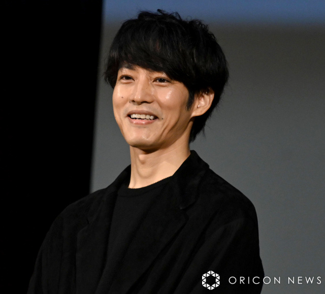 松坂桃李、俳優になった理由は「ワクワクするから」　小学生に特別授業