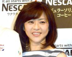 松本明子、年下の義姉と“顔出し”で記念撮影「なかなか見れないツーショット 仲良しで姉妹ですね」