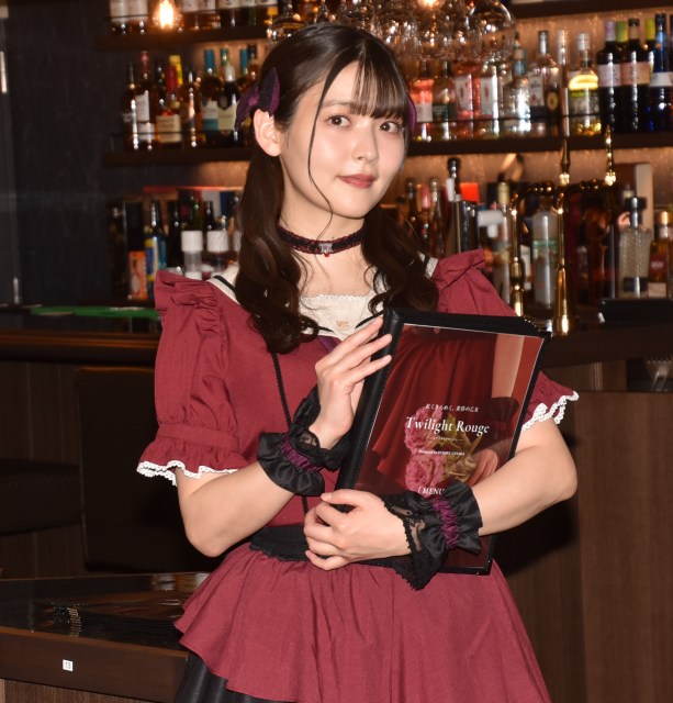 上坂すみれ、念願のコンカフェ『トワイライトルージュ』をオープン　こだわり力説「こんなにウォッカがいっぱいあるコンカフェはない」