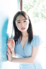 “美少女図鑑3冠”白濱美兎、1st写真集先行カット解禁　マシュマロボディの現役JK