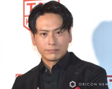 山下健二郎、“206センチ”バスケ代表・渡邊雄太との2ショットに驚きの声「あんなに身長大きい健二郎さんが小さく見える!!」「魔法にかかってるー」