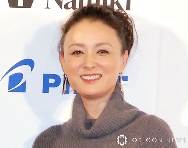 58歳・国生さゆり、“素顔どアップ”の新ヘアショットに「肌が綺麗過ぎる」「この表情大好き」