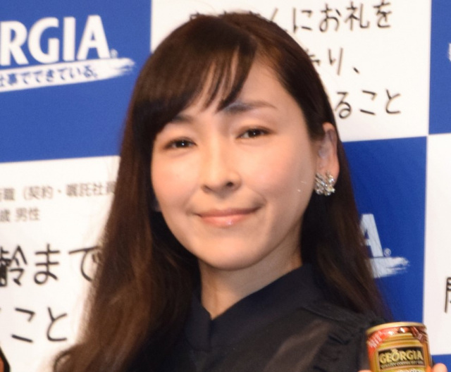 46歳・麻生久美子の“ギャル姿”に朝ドラ視聴者驚き「これは…」「スゴすぎる」