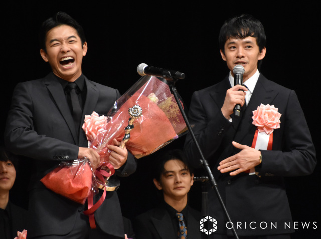 【ヨコハマ映画祭】仲野太賀、池松壮亮の「ヨコハマ兄弟」にうなる　大河ドラマ『豊臣兄弟』しっかりアピール