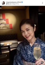 「美しすぎです」横山めぐみ、シャンパングラス片手に“大人”な浴衣姿を披露「大人可愛いです」「素敵です」