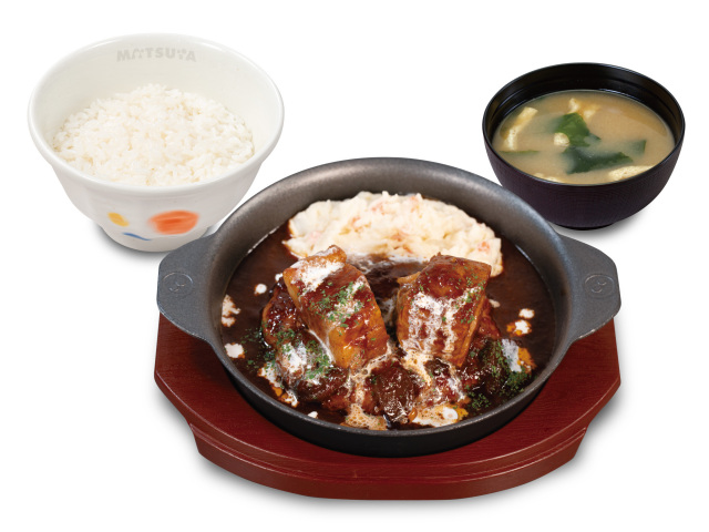 【きょうから】松屋、寒い日にぴったりのごちそうメニュー登場　ごろっとお肉のビーフシチュー×ジューシーハンバーグでボリューム満点