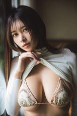 アリスアンドオリビアトップス平子理沙着用 わたしが着ている、 Intimissimi （インティミッシミ）のRomantic Life