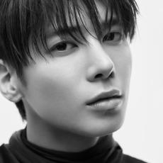 武田広男、【里の顔】、希少な額装用画集より、新品額装付 広田レオナ、63歳の誕生日22歳年下イケメン夫と祝う 2ショットに
