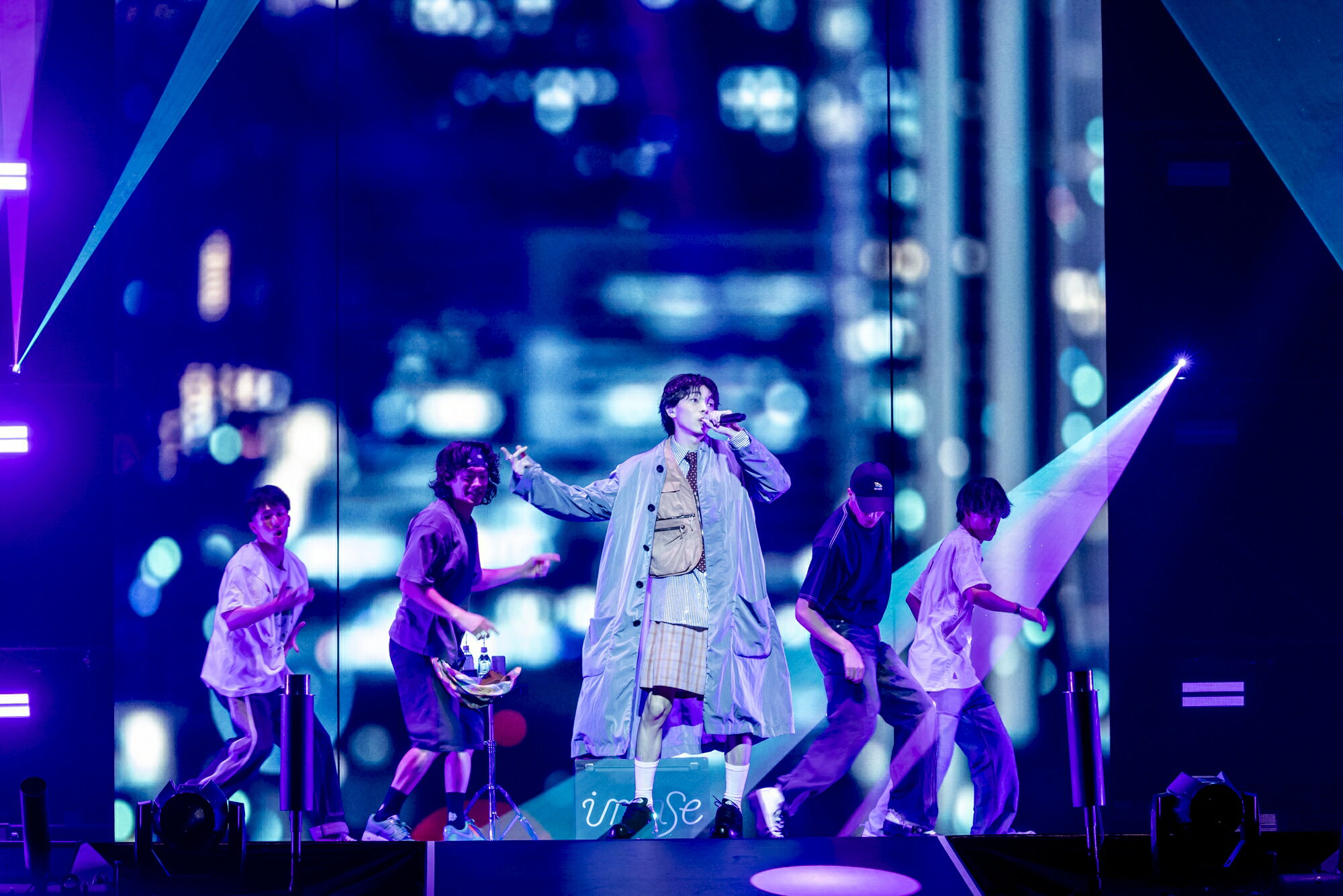 imase 1st ONLINE LIVE POP ROOM タオル Amazon.co.jp: imase初オンラインライブ『POP ROOM』グッズ