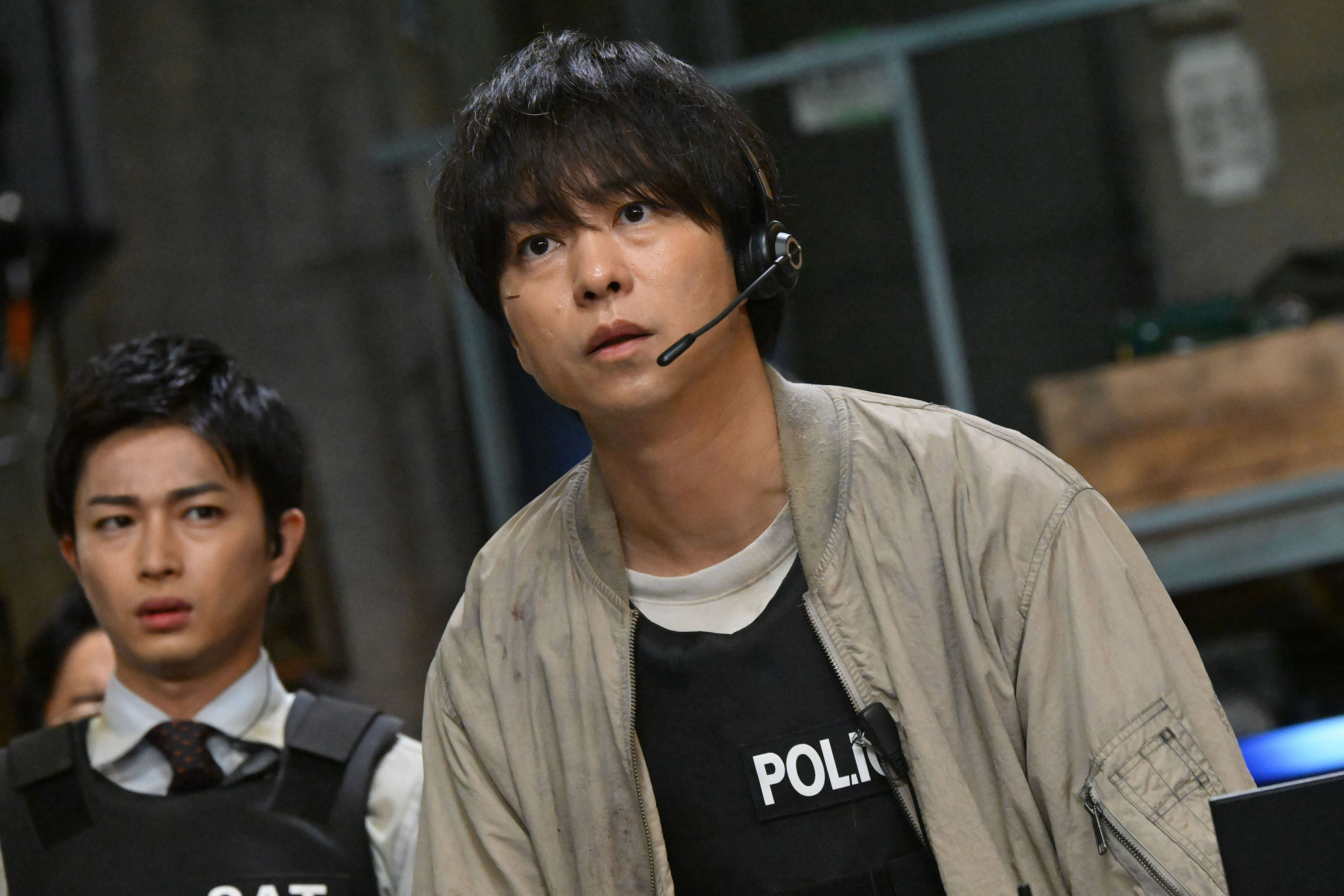 ドラマ放送局占拠 武蔵三郎(櫻井翔)着用衣装ジャケットLサイズ 限定特価]ドラマ放送局占拠 武蔵三郎(櫻井翔)着用衣装ジャケット