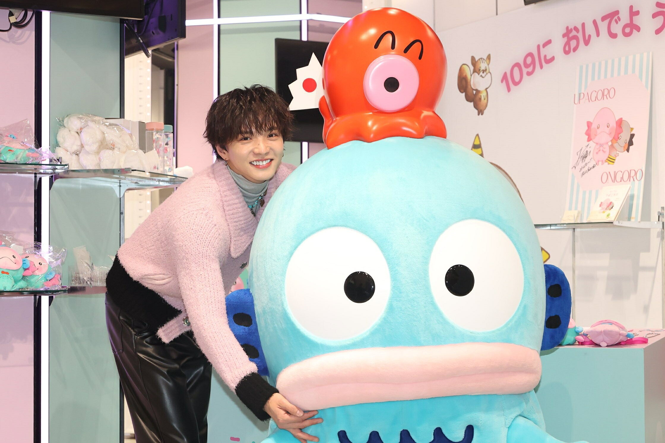 佐藤大樹がハンギョドンと一緒に「Choo Choo TRAIN」！ ポップアップ