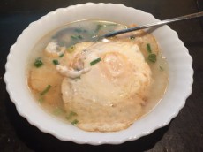 父親が台湾料理と称して作ってくれた思い出の「目玉焼きスープ」