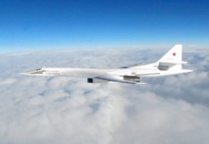 ロシアの爆撃機Tu-160をベルギー軍・イギリス軍が連携スクランブル