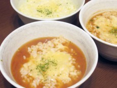 サッポロ一番新CMの、残ったスープで「チーズリゾット」　3種作って食べ比べてみた