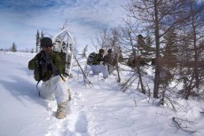 カナダ軍の極地戦技訓練「ノーザン・ソージャン」始まる