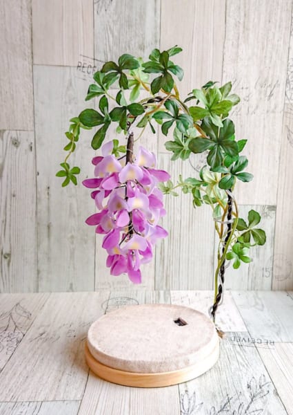 プラバンで作ったとは思えない！思わず見とれてしまう「藤の花ランプ