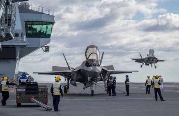 イギリスのF-35 空母クイーン・エリザベスで初の発着艦｜Infoseekニュース