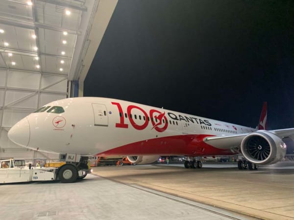 カンタス航空100周年記念特別塗装機が完成｜Infoseekニュース