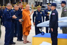 お坊さんが儀式を実施！タイ空軍に国産無人機による飛行隊誕生　F-5戦闘機最新改修型も