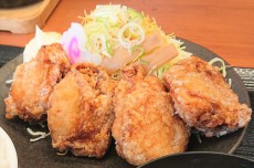 幸楽苑と夢のコラボ　からやまの「らーめんからあげ定食」を食べてきた