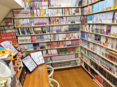 息子の趣味が母を救う　約7000冊あつめた漫画部屋が外出自粛で大活躍