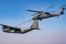 アメリカ空軍新型捜索救難ヘリHH-60W　空中給油試験始まる