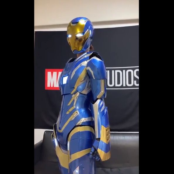 アイアンマンコスプレパーツ一式 61-cHcsLokL._UY1000_.jpg