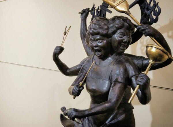 仏像と「オカン」が融合 ユニークな乾漆像を作る彫刻家・田上万豊さん