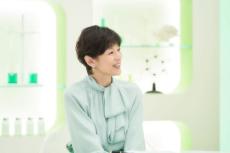 鈴木保奈美が女性特有の悩みの解決方法を学ぶ　iHerbの「Dr.Wellness」最新動画が公開
