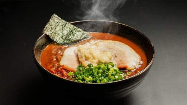 SNSを席巻した「濃厚とんこつ豚無双」発売！「これでもかってくらい